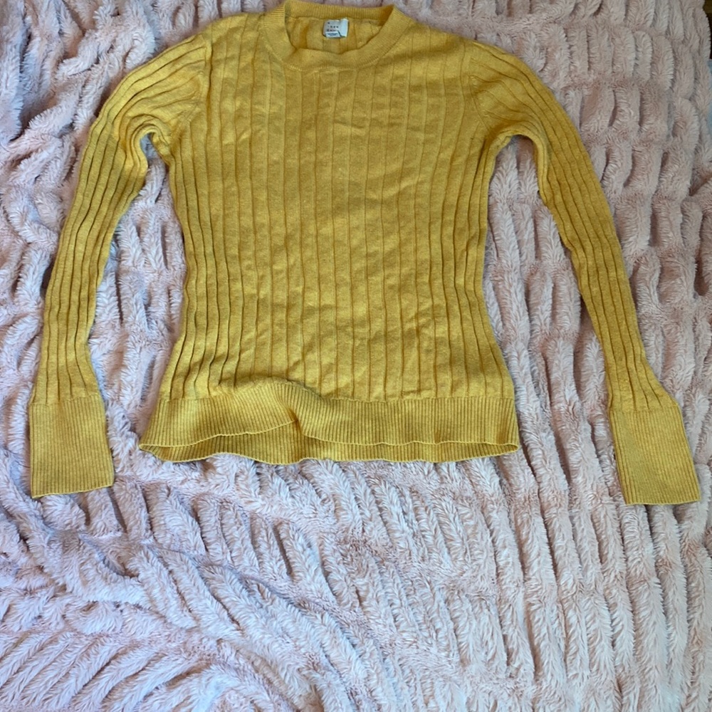 Target ribbed yellow, sweater. Size small